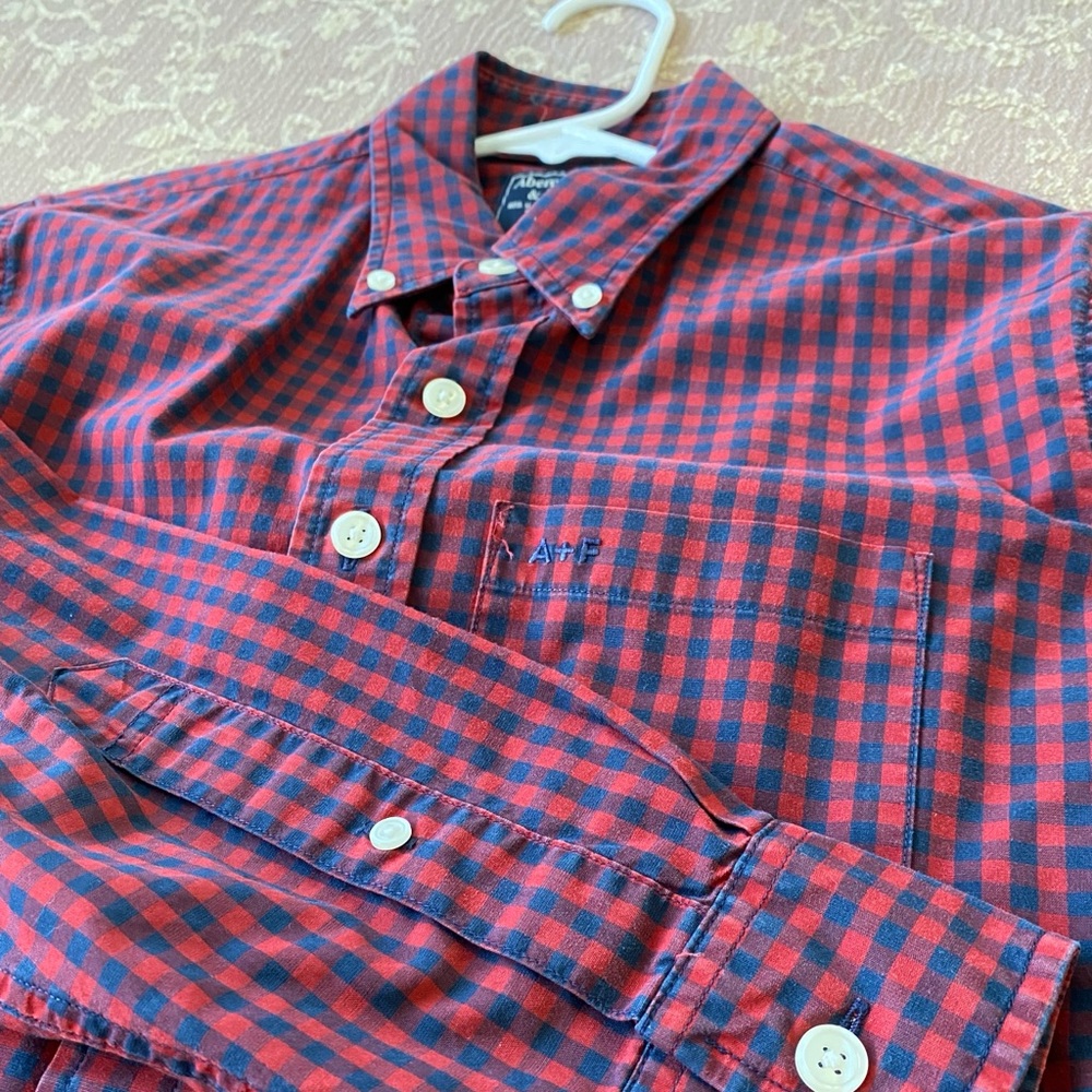 Abercrombie & Fitch Poplin Button-Up Shirt